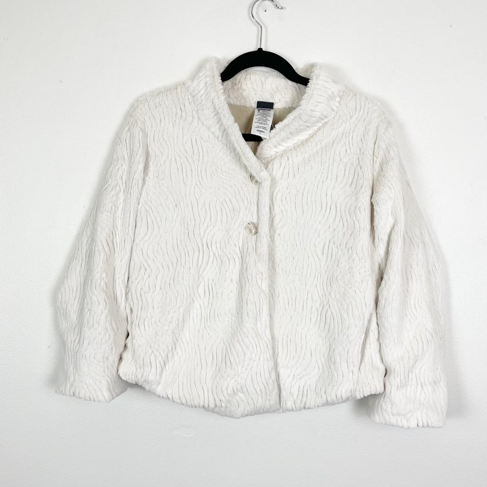 Patagonia Woman's Sz L White Faux Fur Pelage Two Button Zebra Patterned Jacket